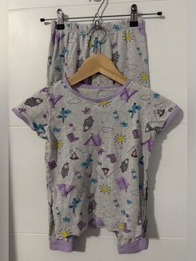 🎁Pekkle: Girls Pajama Short Sleeve Shirt & Pants Set- Size 7/8🎁